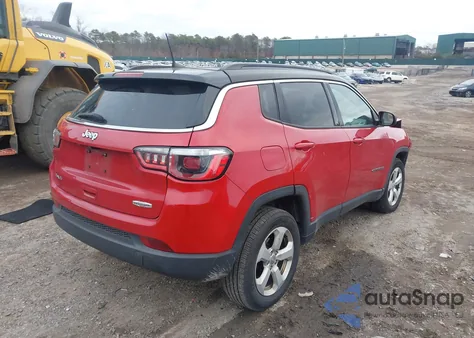 2018 Jeep Compass Latitude 4X4 z USA, uszkodzony, nr VIN 3C4NJDBBXJT167785